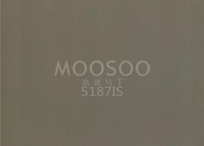 Pannelli in legno spazzolato con filo di olmo bianco: bellezza, texture ed eccellenza tecnica